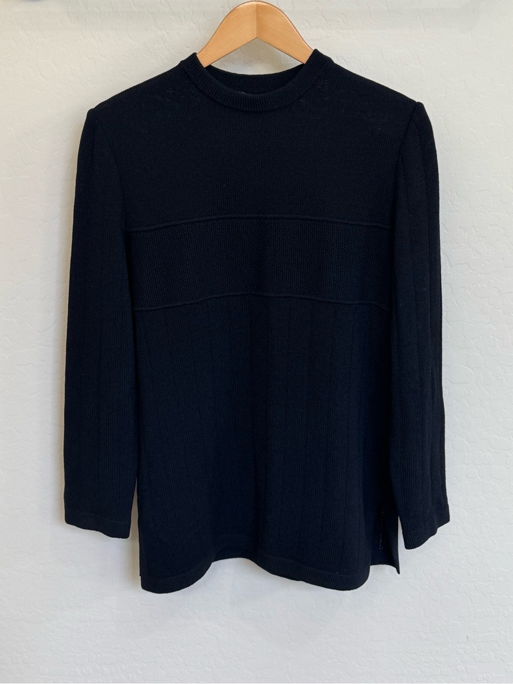 St John Basics Santana Knit Crewneck Sweater Zipper Shoulder Black M